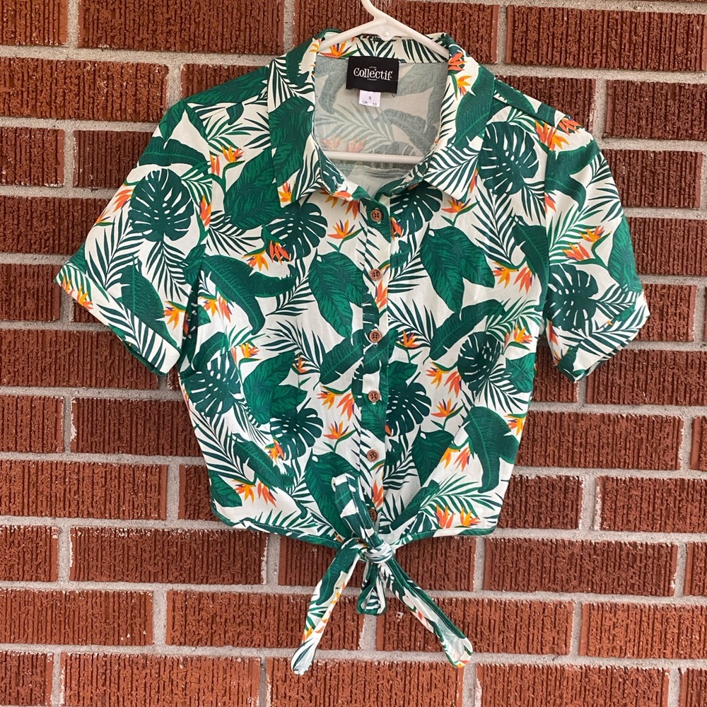 Green Tropical Print Women's Top Collectif Rockabilly Vintage Inspired.